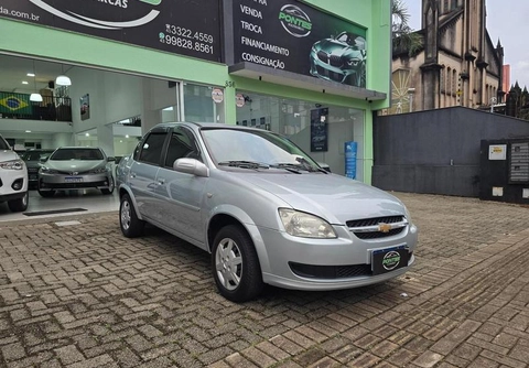 Chevrolet Classic 2012 Prata — foto 1 de 3