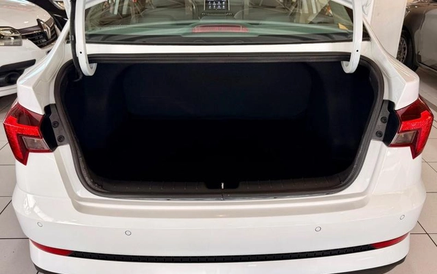 imagem-https://www.socarrao.com.br/sc-vehicle-images-prod/4372026/1792434586036-8569073_15_B_8a8b413053.jpeg