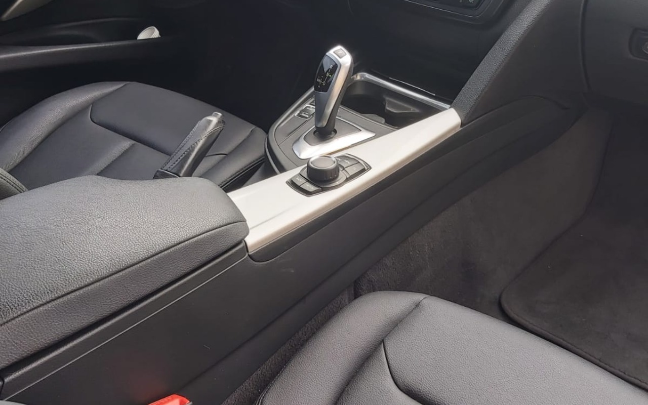imagem-https://www.socarrao.com.br/sc-vehicle-images-prod/4372208/1792165802478-V2hhdHNBcHAgSW1hZ2UgMjAyNi0xMC0xNSBhdCAxNC40MC4zMSAoMSkuanBlZw.jpeg