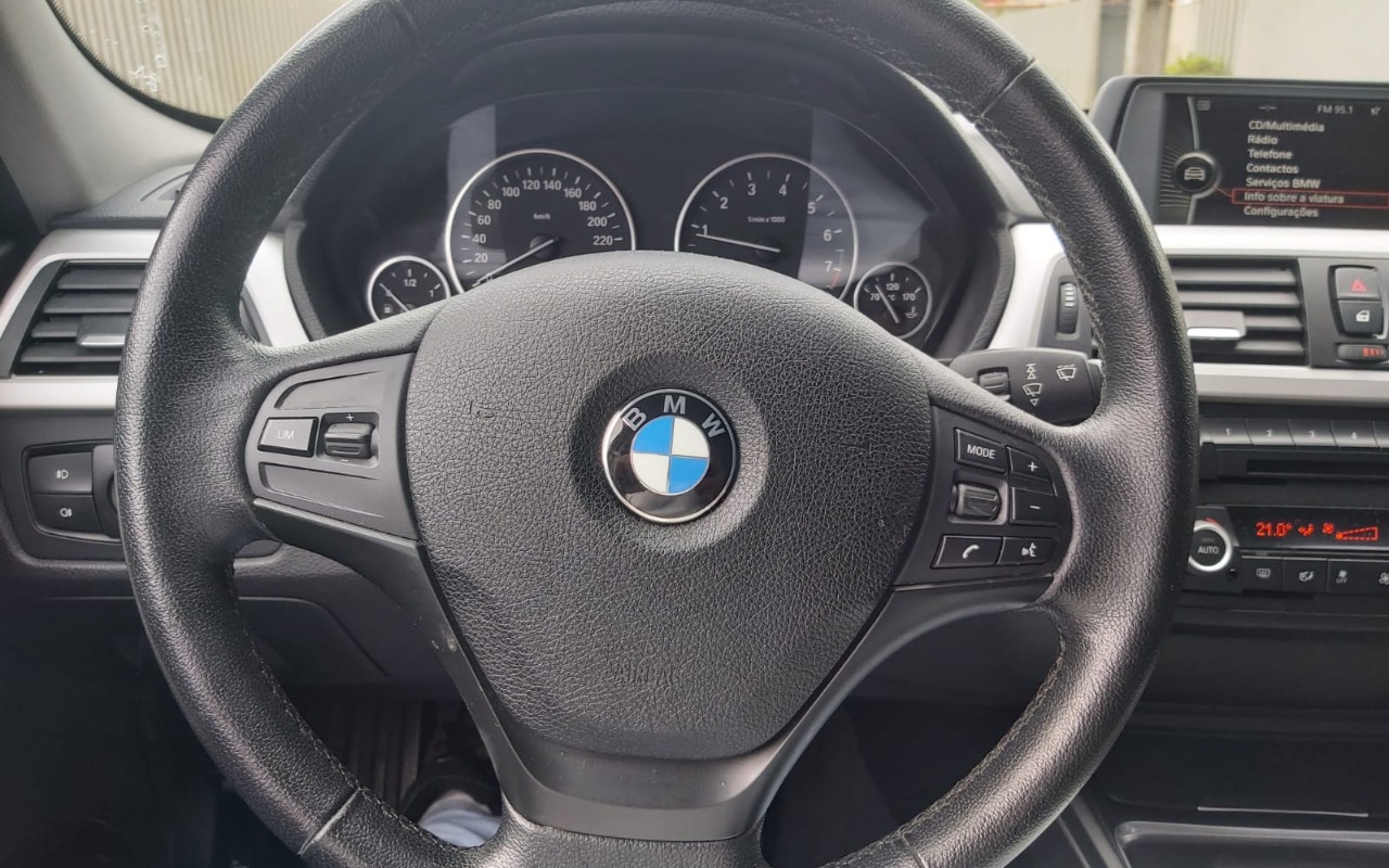 imagem-https://www.socarrao.com.br/sc-vehicle-images-prod/4372208/1792165803422-V2hhdHNBcHAgSW1hZ2UgMjAyNi0xMC0xNSBhdCAxNC40MC4zMy5qcGVn.jpeg