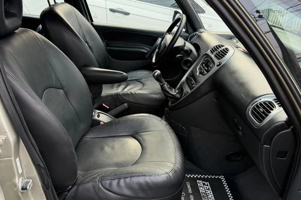 imagem-https://www.socarrao.com.br/sc-vehicle-images-prod/4372218/1792166057343-8577632_0_B_f6582c69ce.jpeg