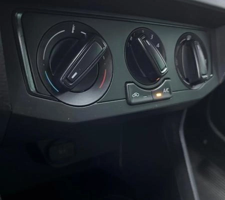 imagem-https://www.socarrao.com.br/sc-vehicle-images-prod/4372328/1792248326906-8574692_13_B_983b6ee5e5.jpeg