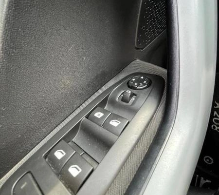 imagem-https://www.socarrao.com.br/sc-vehicle-images-prod/4372336/1792247813724-8574838_15_B_c264f4e408.jpeg