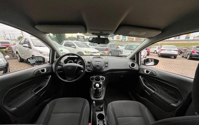 imagem-https://www.socarrao.com.br/sc-vehicle-images-prod/4372337/1792167173530-8574857_13_B_fbfd5c0d22.jpeg