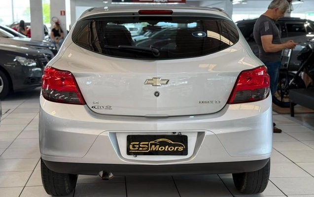 imagem-https://www.socarrao.com.br/sc-vehicle-images-prod/4372420/1792167469649-8573530_1_B_e1a85761b3.jpeg