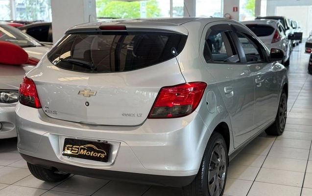 imagem-https://www.socarrao.com.br/sc-vehicle-images-prod/4372420/1792167469651-8573530_5_B_70fef94dcb.jpeg