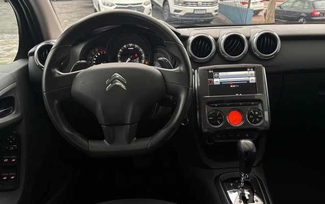 imagem-https://www.socarrao.com.br/sc-vehicle-images-prod/4372438/1792167599018-8310972_9_B_90aa32b28a.jpeg