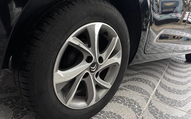 imagem-https://www.socarrao.com.br/sc-vehicle-images-prod/4372438/1792167599021-8310972_15_B_02a5842d9c.jpeg