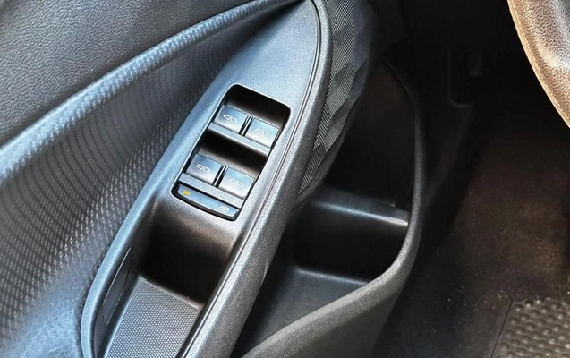 imagem-https://www.socarrao.com.br/sc-vehicle-images-prod/4372448/1792177851768-8577269_12_B_b840be42d8.jpeg