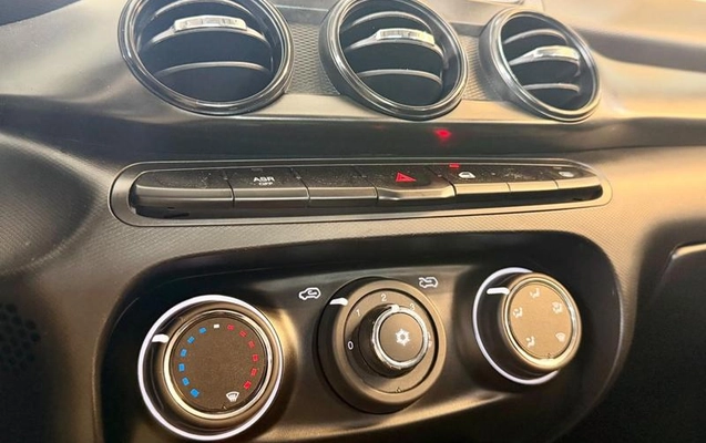 imagem-https://www.socarrao.com.br/sc-vehicle-images-prod/4372450/1792586177120-8569114_14_B_2bc4078f59.jpeg