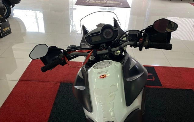 imagem-https://www.socarrao.com.br/sc-vehicle-images-prod/4372496/1792168230977-vehicle_image_1792079341_af8383be658956a5a2f40220eb9f9b4d.jpeg