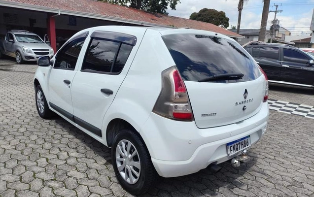 imagem-https://www.socarrao.com.br/sc-vehicle-images-prod/4372538/1792169216772-8575604_9_B_691552d50d.jpeg