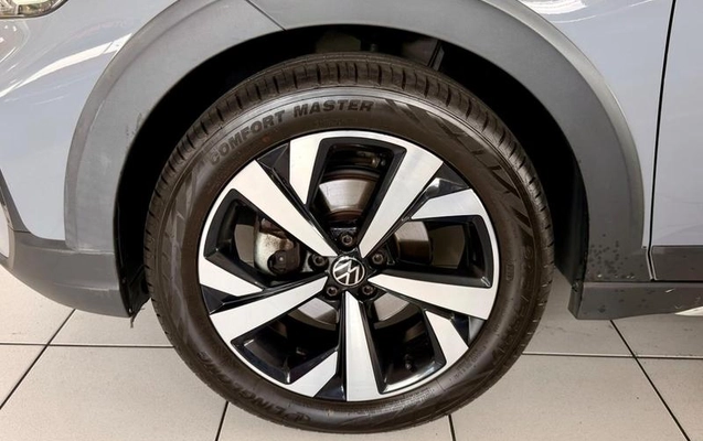 imagem-https://www.socarrao.com.br/sc-vehicle-images-prod/4372556/1792592361546-8570734_17_B_77bdfff9ec.jpeg