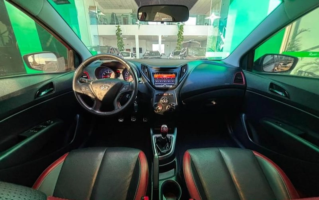 imagem-https://www.socarrao.com.br/sc-vehicle-images-prod/4372641/1792248355572-8577886_9_B_229f451b3d.jpeg