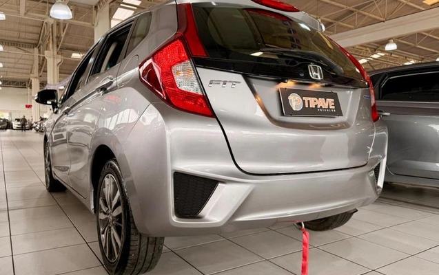 imagem-https://www.socarrao.com.br/sc-vehicle-images-prod/4372644/1792691566679-8571575_3_B_d52d1957bf.jpeg