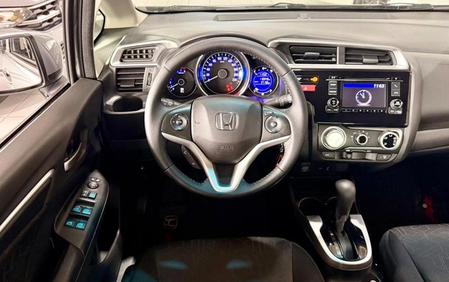 imagem-https://www.socarrao.com.br/sc-vehicle-images-prod/4372644/1792691566693-8571575_9_B_d2a7387552.jpeg