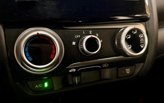 imagem-https://www.socarrao.com.br/sc-vehicle-images-prod/4372644/1792691566703-8571575_13_B_4a2d934eab.jpeg