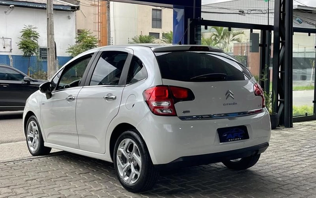 imagem-https://www.socarrao.com.br/sc-vehicle-images-prod/4372645/1792169591389-8567057_3_B_d2710610c2.jpeg