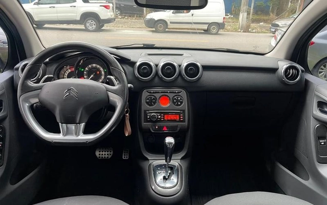 imagem-https://www.socarrao.com.br/sc-vehicle-images-prod/4372645/1792169591395-8567057_6_B_df2ee51d4a.jpeg