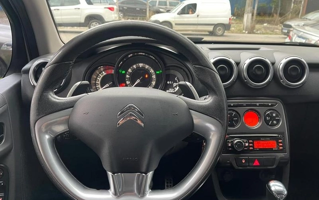 imagem-https://www.socarrao.com.br/sc-vehicle-images-prod/4372645/1792169591402-8567057_10_B_2456fcd528.jpeg