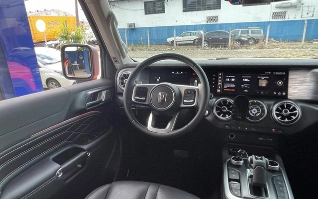 imagem-https://www.socarrao.com.br/sc-vehicle-images-prod/4372649/1792169812337-8551957_9_B_07298af714.jpeg