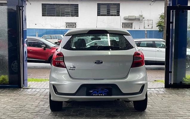imagem-https://www.socarrao.com.br/sc-vehicle-images-prod/4372652/1792169781597-8560799_13_B_1f8e2ea398.jpeg