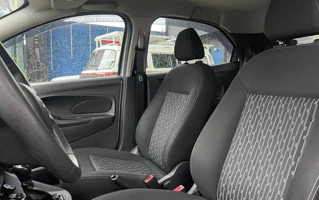 imagem-https://www.socarrao.com.br/sc-vehicle-images-prod/4372652/1792169781620-8560799_11_B_99d8b51a6f.jpeg
