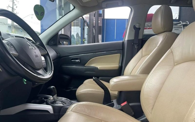 imagem-https://www.socarrao.com.br/sc-vehicle-images-prod/4372679/1792169952798-8543953_16_B_ffd85b7e9f.jpeg