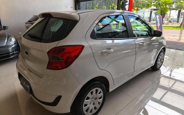 imagem-https://www.socarrao.com.br/sc-vehicle-images-prod/4372732/1792170162596-8469324_6_B_921b270b2c.jpeg