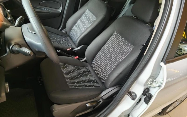 imagem-https://www.socarrao.com.br/sc-vehicle-images-prod/4372732/1792170162606-8469324_19_B_a436d6d7f4.jpeg
