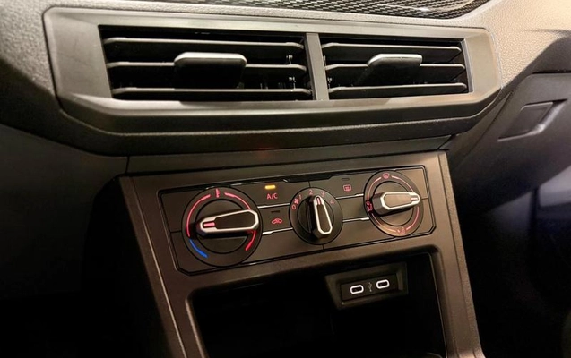 imagem-https://www.socarrao.com.br/sc-vehicle-images-prod/4372756/1792691573554-8571582_13_B_39f67439a8.jpeg