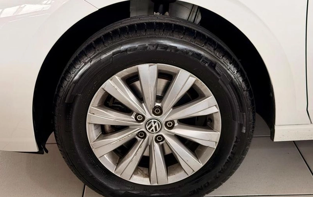 imagem-https://www.socarrao.com.br/sc-vehicle-images-prod/4372756/1792691573561-8571582_17_B_8f1496a23f.jpeg