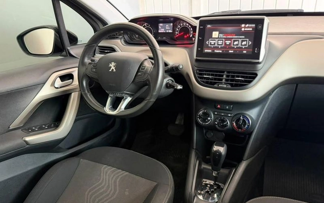 imagem-https://www.socarrao.com.br/sc-vehicle-images-prod/4372852/1792611590512-8525210_15_B_54e5925de6.jpeg