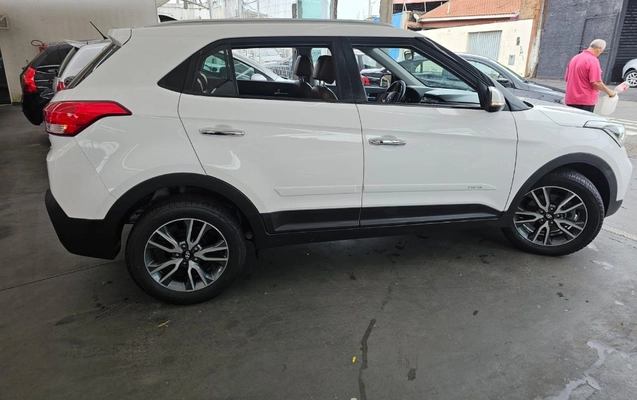 imagem-https://www.socarrao.com.br/sc-vehicle-images-prod/4372876/1792616810184-gb-6a49c8d.jpeg