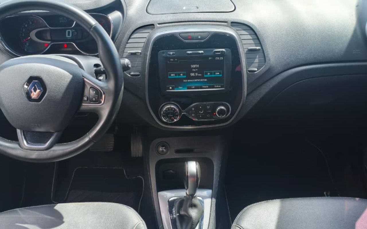 imagem-https://www.socarrao.com.br/sc-vehicle-images-prod/4373020/1792172335217-aW4gMDYuanBlZw.jpeg