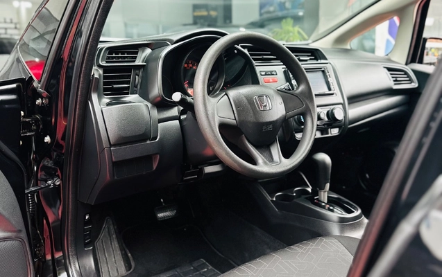 imagem-https://www.socarrao.com.br/sc-vehicle-images-prod/4373029/1792172528264-gb-99fa2c6.jpeg