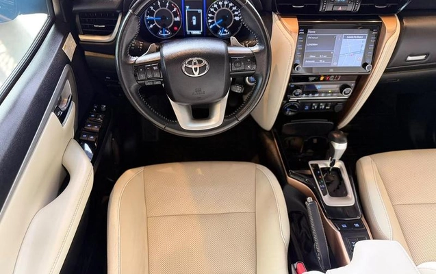imagem-https://www.socarrao.com.br/sc-vehicle-images-prod/4373055/1792598052874-8578201_13_B_4dd519c773.jpeg