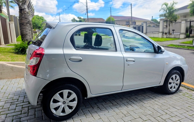 imagem-https://www.socarrao.com.br/sc-vehicle-images-prod/4373176/1792172978609-0fd33c25-2d30-42ff-9948-e65b030d1cf4.jpeg