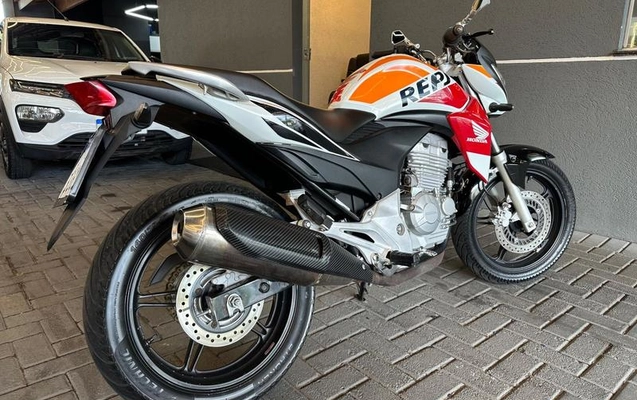 imagem-https://www.socarrao.com.br/sc-vehicle-images-prod/4373369/1792174014783-8572225_9_B_2455ef1aff.jpeg