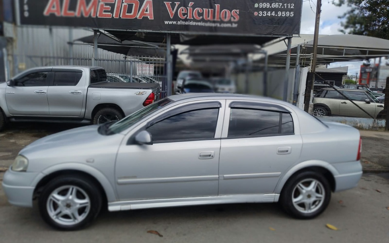 Chevrolet Astra Astra Sedan 2.0/CD/ Expres.GLS 2.0 8V 4p 2002