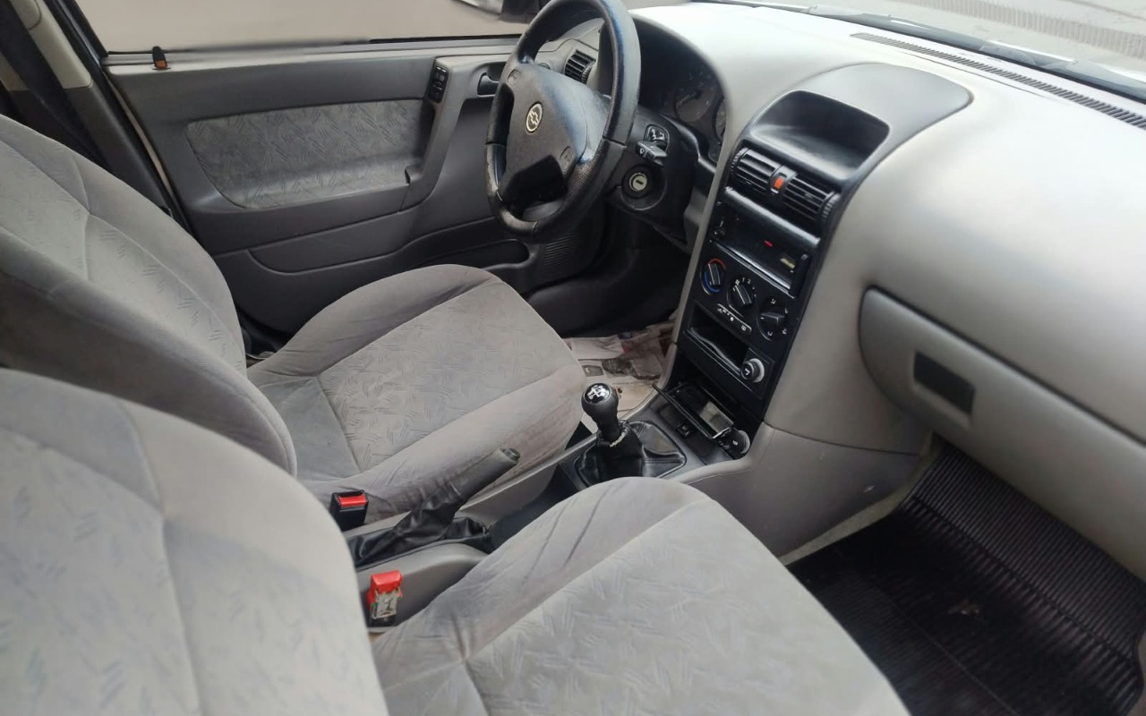 imagem-https://www.socarrao.com.br/sc-vehicle-images-prod/4373474/1792184167310-SU1HLTIwMjYxMDE2LVdBMDA2MS5qcGc.jpg