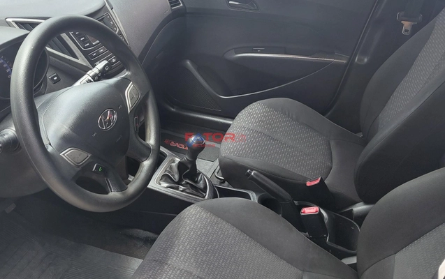 imagem-https://www.socarrao.com.br/sc-vehicle-images-prod/4373533/1792174770065-d8e74a94c9fc4dfbb156bf5b9d67e581_1792174654840.jpg