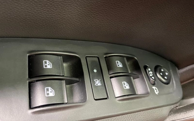 imagem-https://www.socarrao.com.br/sc-vehicle-images-prod/4373535/1792589522714-8565693_9_B_572490cfcf.jpeg