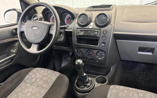 imagem-https://www.socarrao.com.br/sc-vehicle-images-prod/4373660/1792175225642-8500172_19_B_cbe2f053c9.jpeg