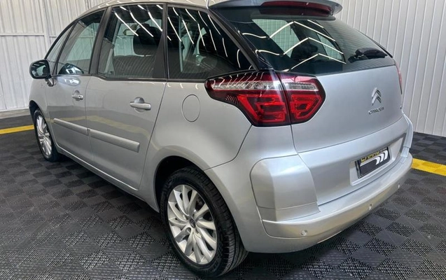 imagem-https://www.socarrao.com.br/sc-vehicle-images-prod/4373665/1792175232325-8530024_7_B_a29eca629d.jpeg
