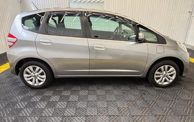 imagem-https://www.socarrao.com.br/sc-vehicle-images-prod/4373667/1792175234892-8545467_4_B_05daa035c2.jpeg