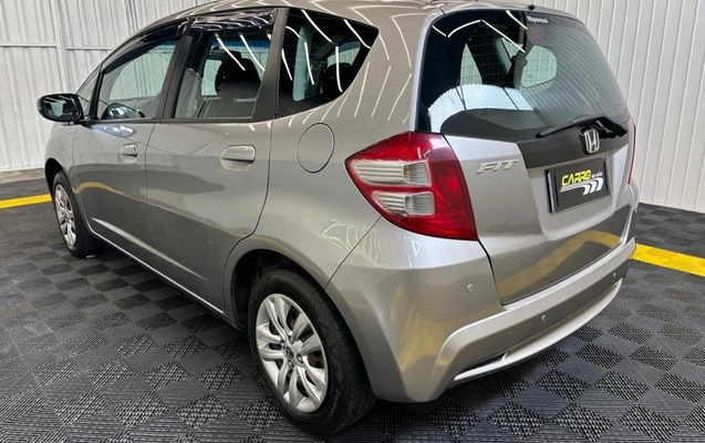imagem-https://www.socarrao.com.br/sc-vehicle-images-prod/4373667/1792175234897-8545467_7_B_505fe4a6c7.jpeg