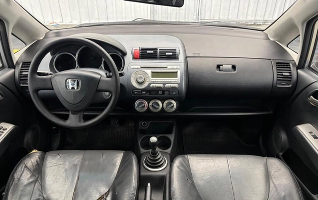 imagem-https://www.socarrao.com.br/sc-vehicle-images-prod/4373671/1792175239624-8557125_16_B_d55d967433.jpeg