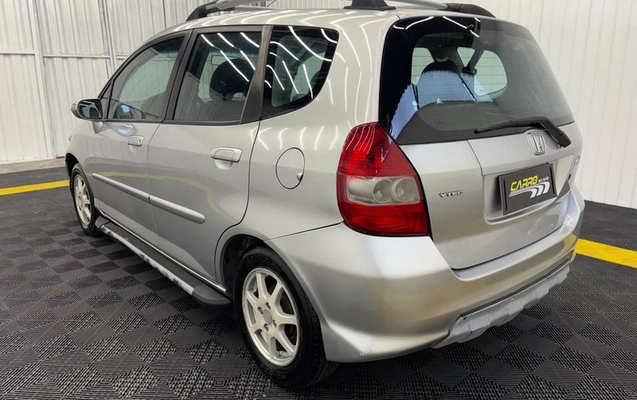 imagem-https://www.socarrao.com.br/sc-vehicle-images-prod/4373671/1792175239624-8557125_7_B_064bd54f78.jpeg