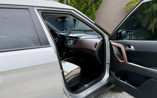 imagem-https://www.socarrao.com.br/sc-vehicle-images-prod/4373676/1792175252772-8574503_13_B_4133b370de.jpeg